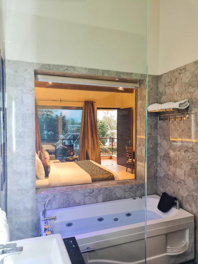 Winsome Resort & Spa Corbett Rāmnagar Extérieur photo