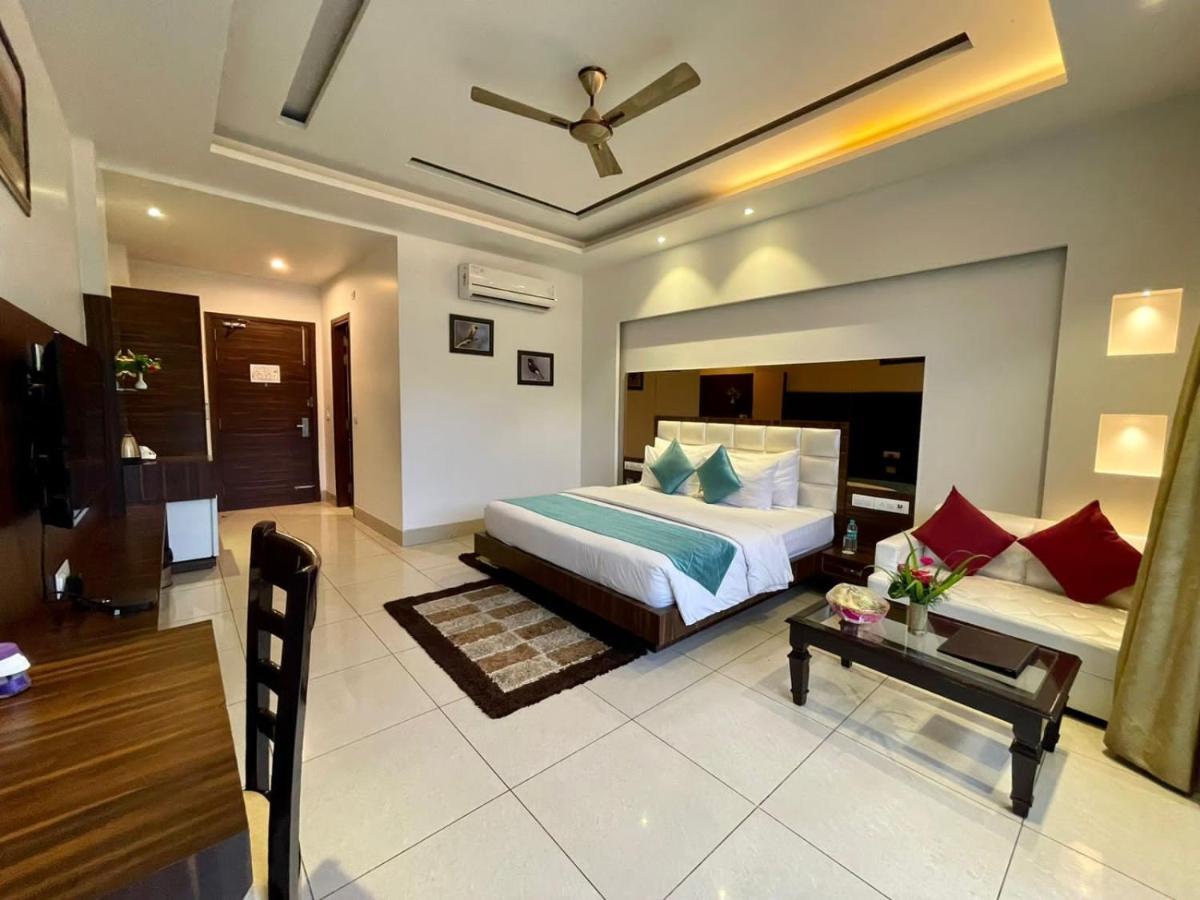 Winsome Resort & Spa Corbett Rāmnagar Extérieur photo