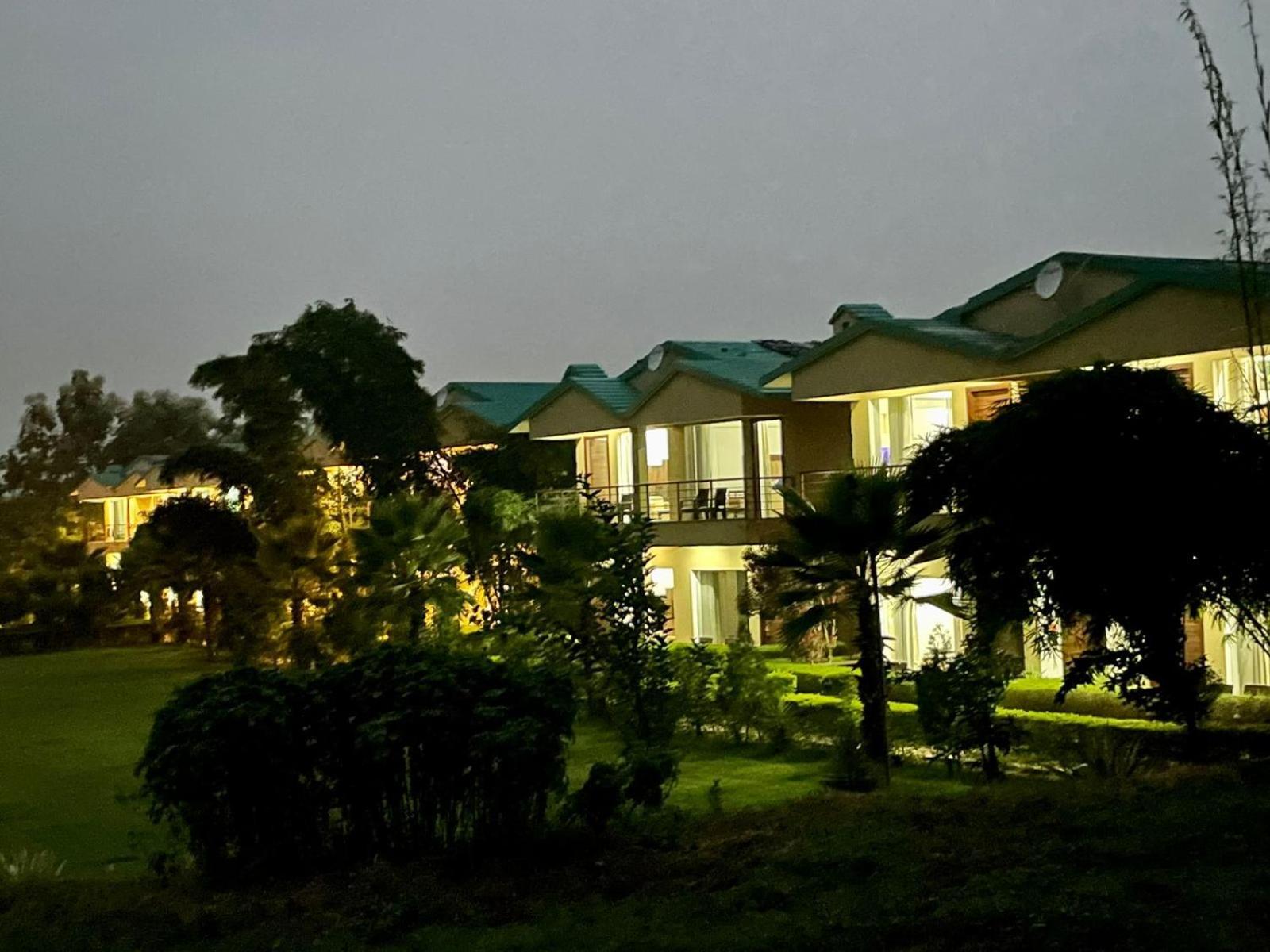 Winsome Resort & Spa Corbett Rāmnagar Extérieur photo