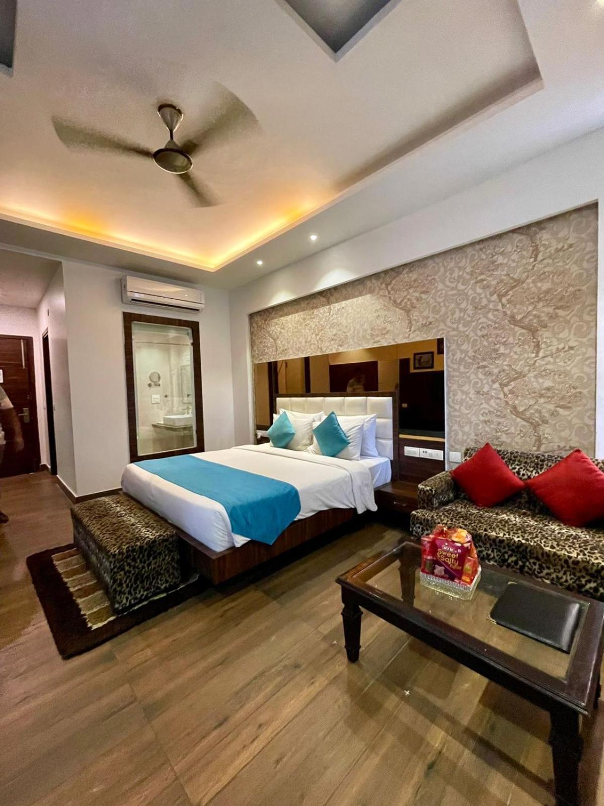 Winsome Resort & Spa Corbett Rāmnagar Extérieur photo