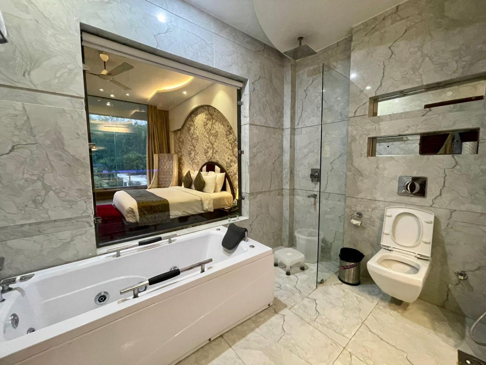 Winsome Resort & Spa Corbett Rāmnagar Extérieur photo